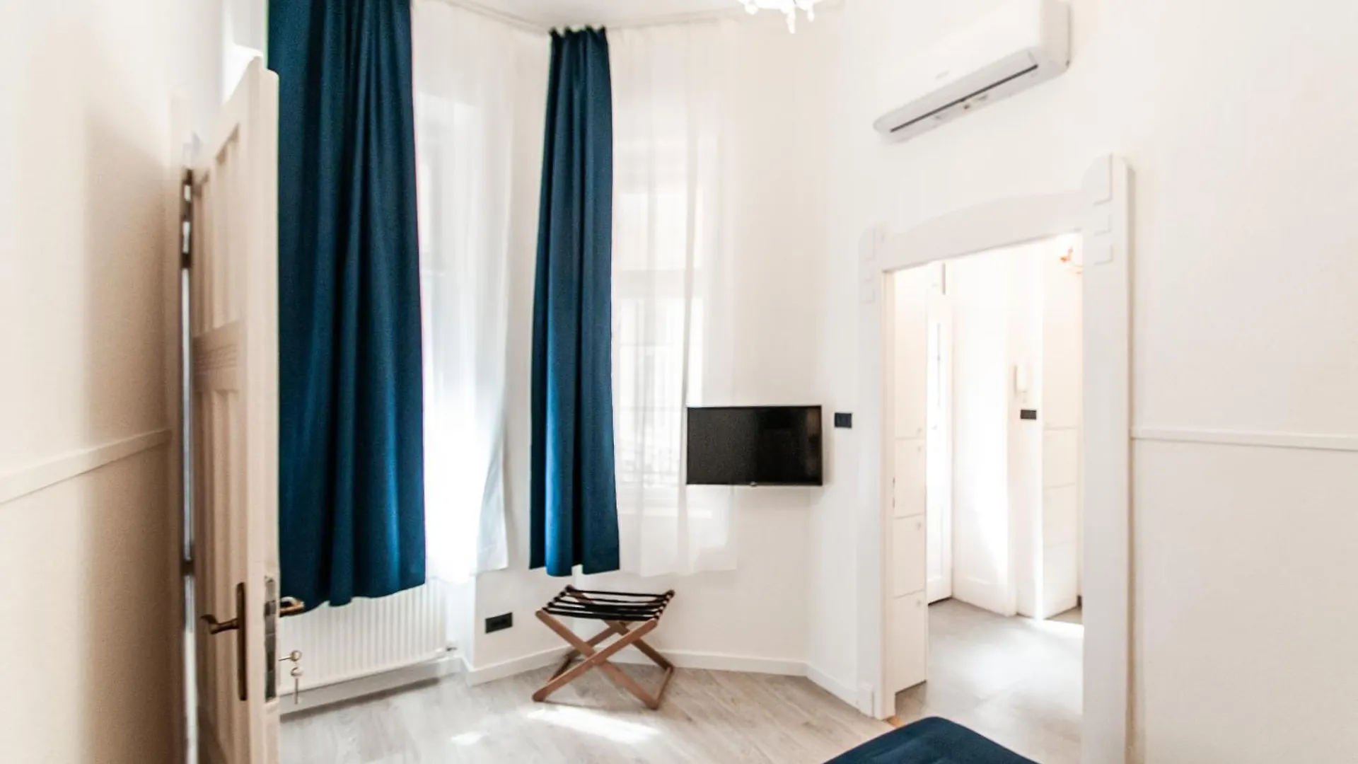 Apartment Suite With Parliament View Budapest