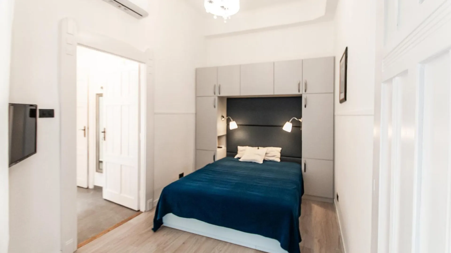 Suite With Parliament View Budapest